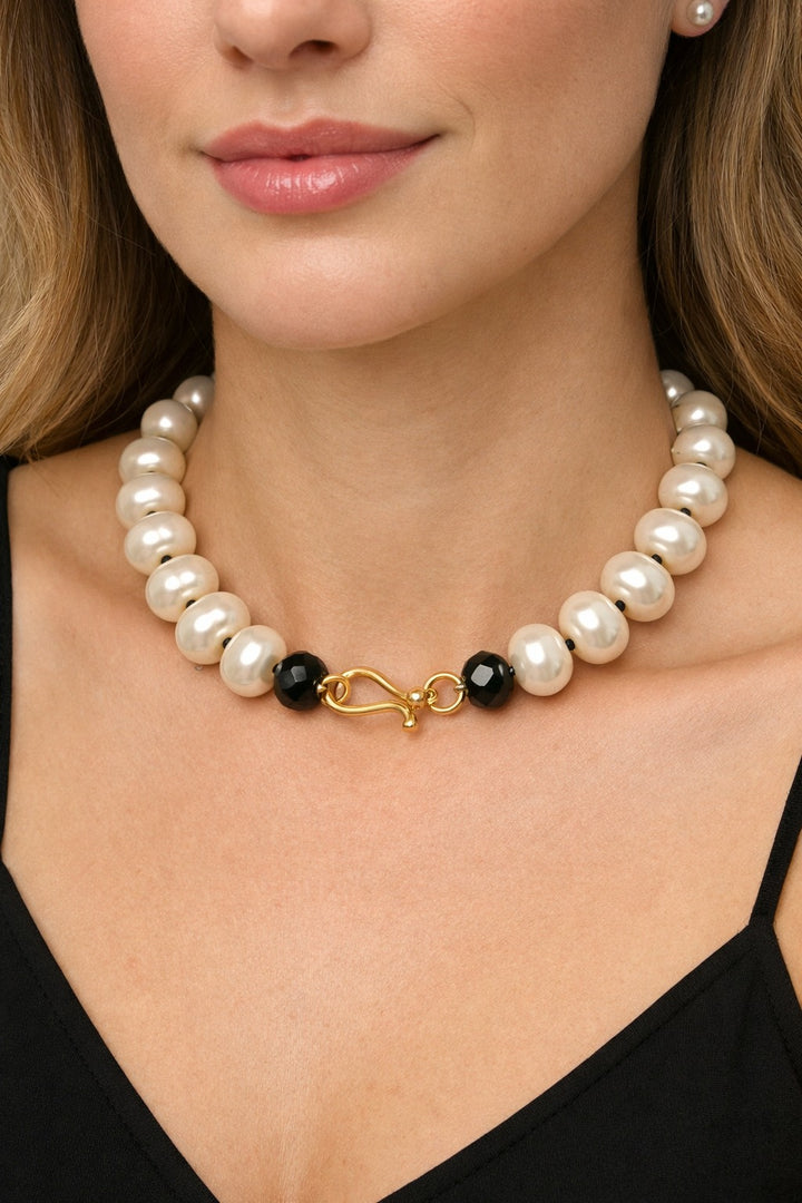 Lux Orbs In Black Pearls