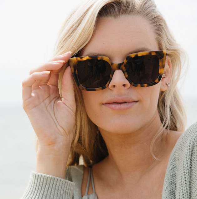 Harper Honey Tort Sunglasses