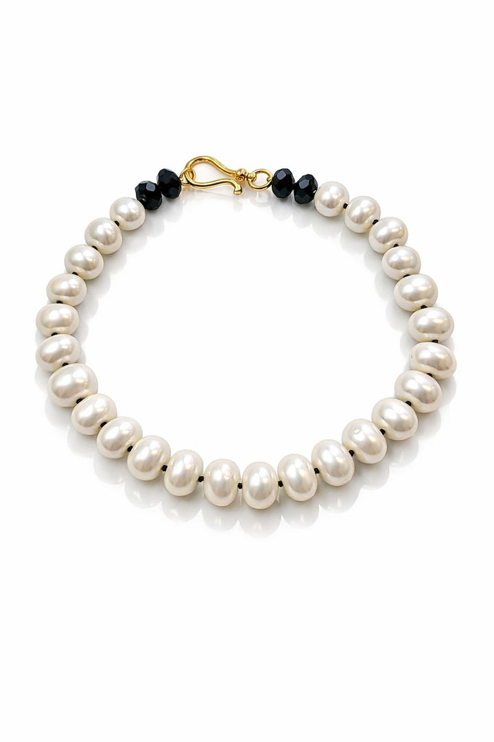 Lux Orbs In Black Pearls